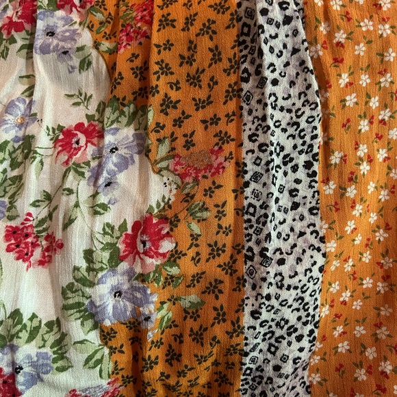 NWOT Everleigh Blouse sz XS. - Picture 3 of 3